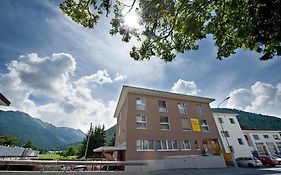 Hotel Cresta